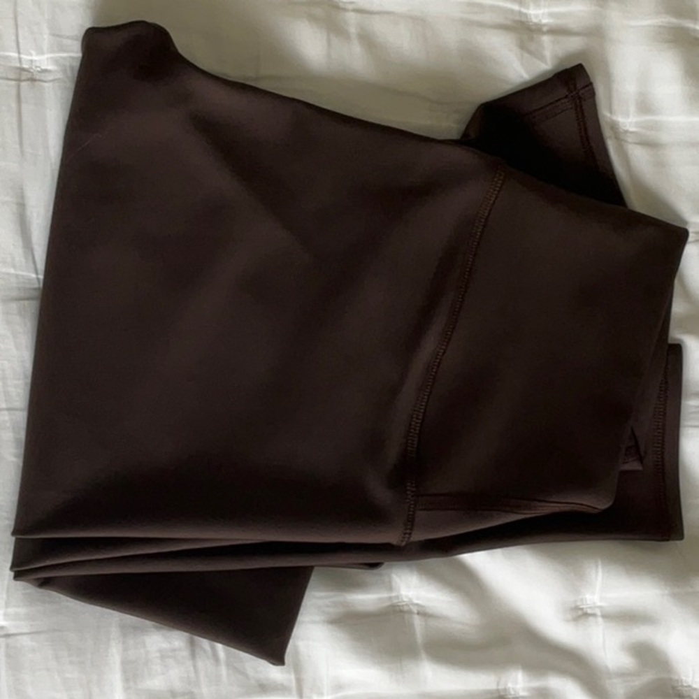Alo- 7/8 HIGH WAIST AIRLIFT LEGGINGS (espresso)